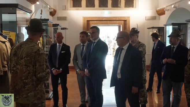 Visita Onorevoli 1.JPG
